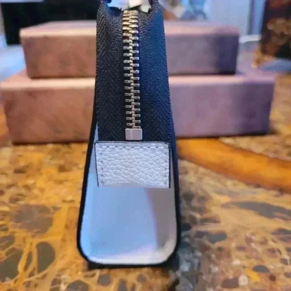 Marc Jacobs white clutch/pouch NWT - Picture 4 of 7